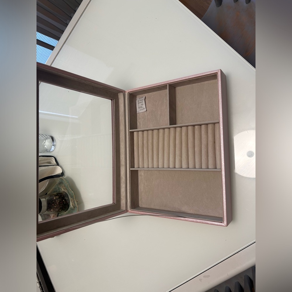 Pink Jewelry Box - Picture 3 of 4